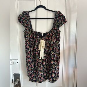 Gaia Printed Tunic, XL, Black and Red Floral, never worn, excellent condition